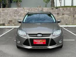 FORD - FOCUS - 2015/2015 - Dourada - R$ 49.900,00