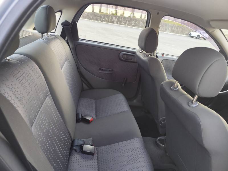 CHEVROLET - CORSA - 2009/2009 - Prata - R$ 29.900,00