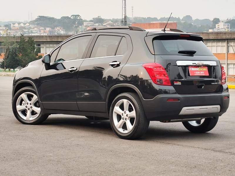 CHEVROLET - TRACKER - 2015/2015 - Prata - R$ 67.900,00