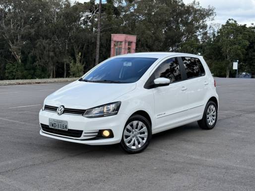 VOLKSWAGEN - FOX - 2014/2015 - Branca - R$ 48.900,00