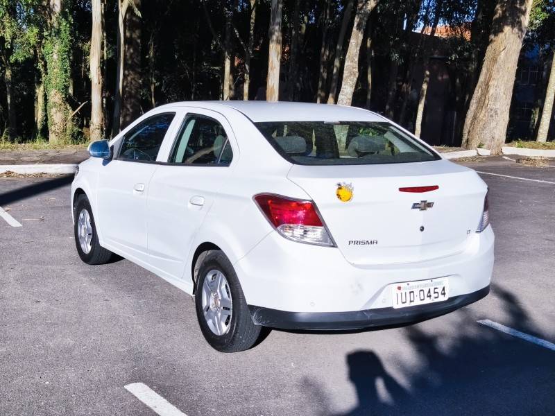CHEVROLET - PRISMA - 2013/2013 - Branca - R$ 41.900,00