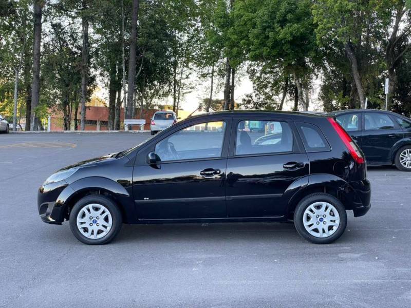 FORD - FIESTA - 2014/2014 - Preta - R$ 33.900,00
