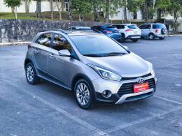 HYUNDAI - HB20X - 2017/2017 - Dourada - R$ 69.900,00