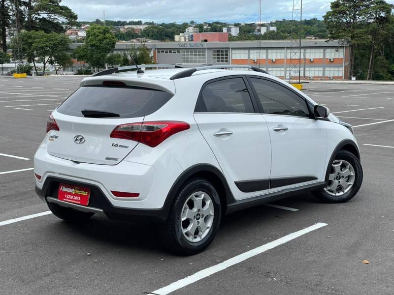 HYUNDAI - HB20X - 2015/2015 - Branca - R$ 59.900,00