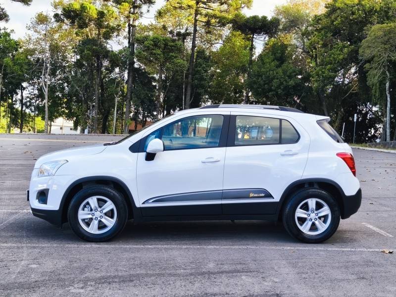 CHEVROLET - TRACKER - 2014/2014 - Branca - R$ 63.900,00