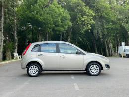 FORD - FIESTA - 2014/2014 - Dourada - R$ 31.900,00