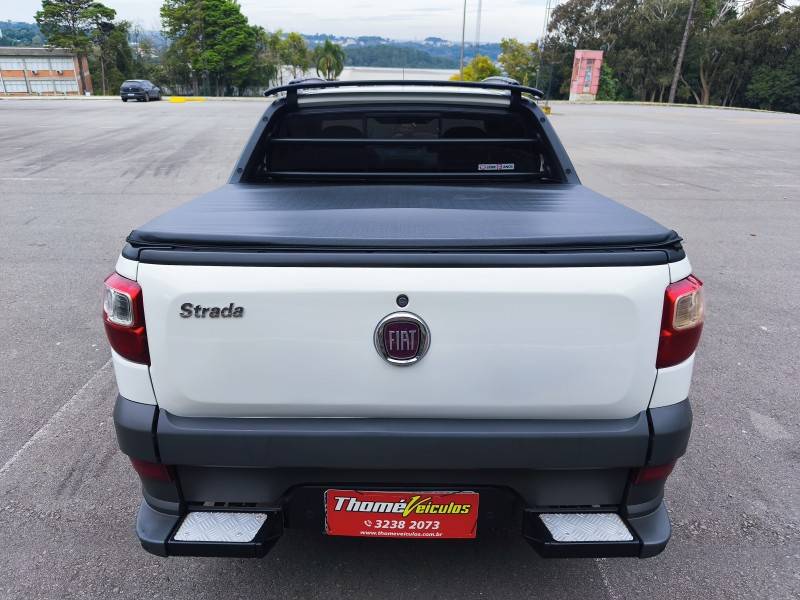 FIAT - STRADA - 2016/2016 - Branca - R$ 64.900,00