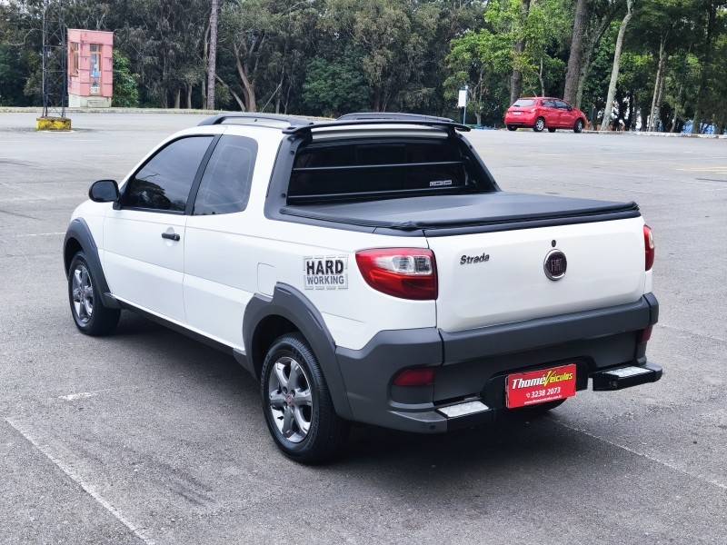 FIAT - STRADA - 2016/2016 - Branca - R$ 64.900,00