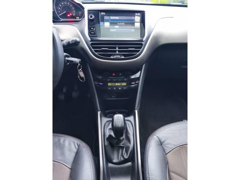 PEUGEOT - 2008 - 2017/2017 - Prata - R$ 57.900,00