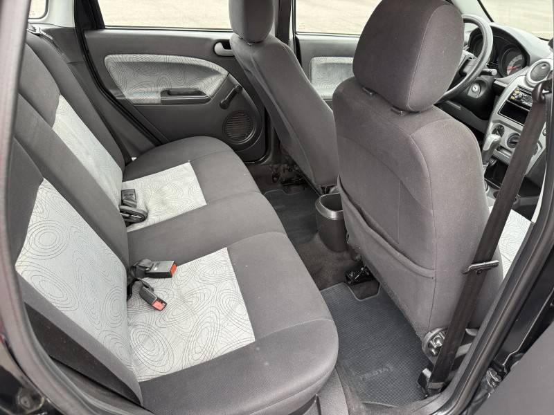 FORD - FIESTA - 2010/2010 - Preta - R$ 24.900,00