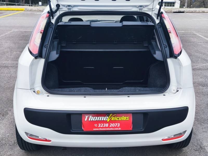 FIAT - PUNTO - 2014/2014 - Branca - R$ 39.900,00