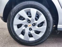 CHEVROLET - ONIX - 2015/2015 - Prata - R$ 48.900,00