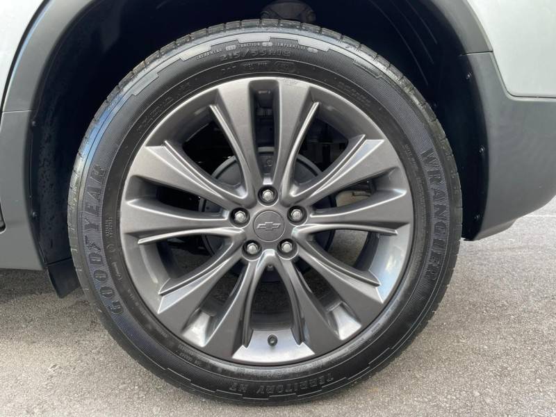 CHEVROLET - TRACKER - 2017/2017 - Prata - R$ 79.900,00