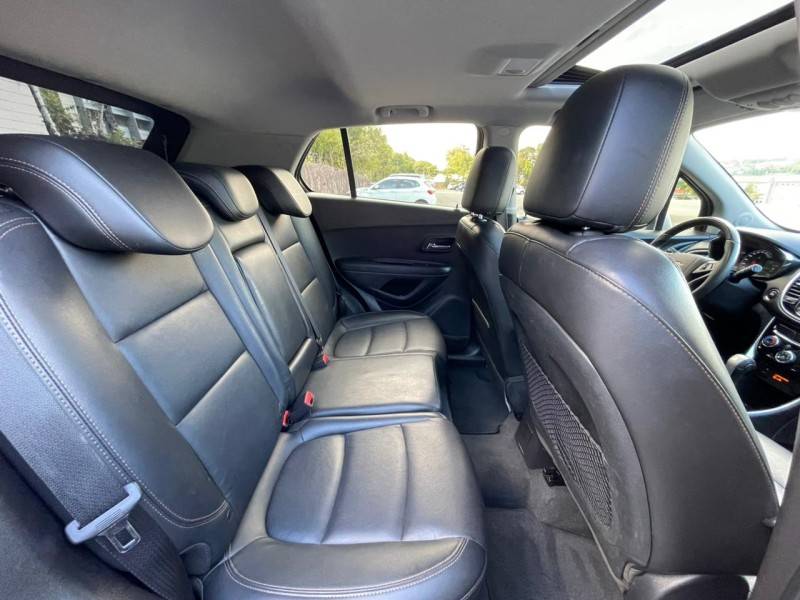 CHEVROLET - TRACKER - 2017/2017 - Prata - R$ 79.900,00