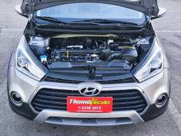HYUNDAI - HB20X - 2017/2017 - Dourada - R$ 69.900,00