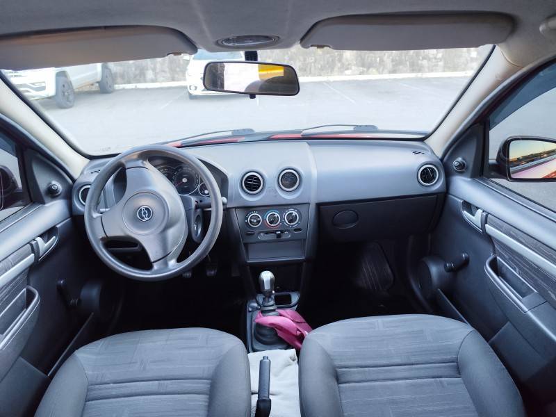 CHEVROLET - PRISMA - 2010/2011 - Vermelha - R$ 29.900,00