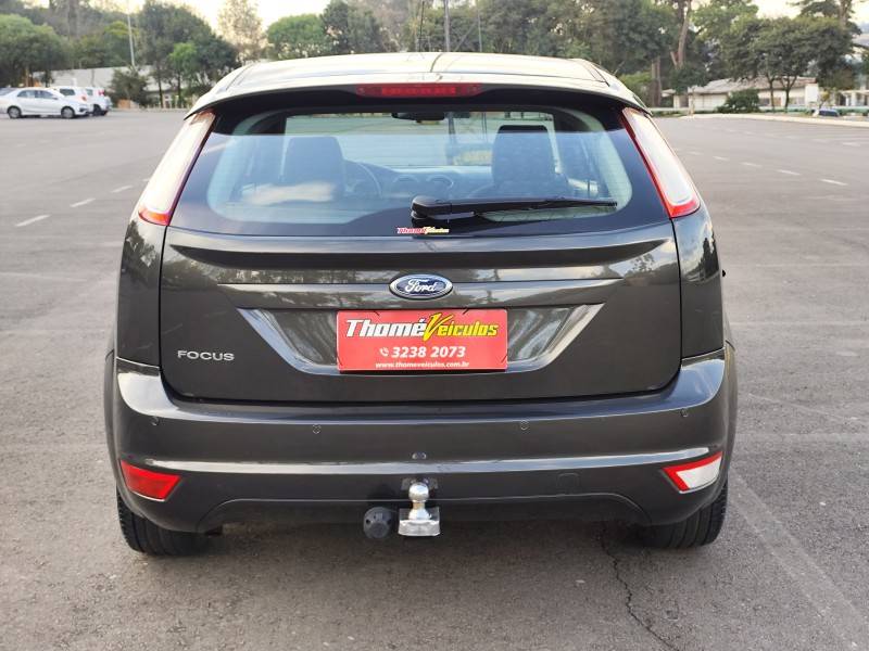 FORD - FOCUS - 2013/2013 - Cinza - R$ 41.900,00