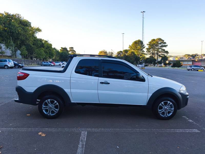 FIAT - STRADA - 2015/2015 - Branca - R$ 62.900,00