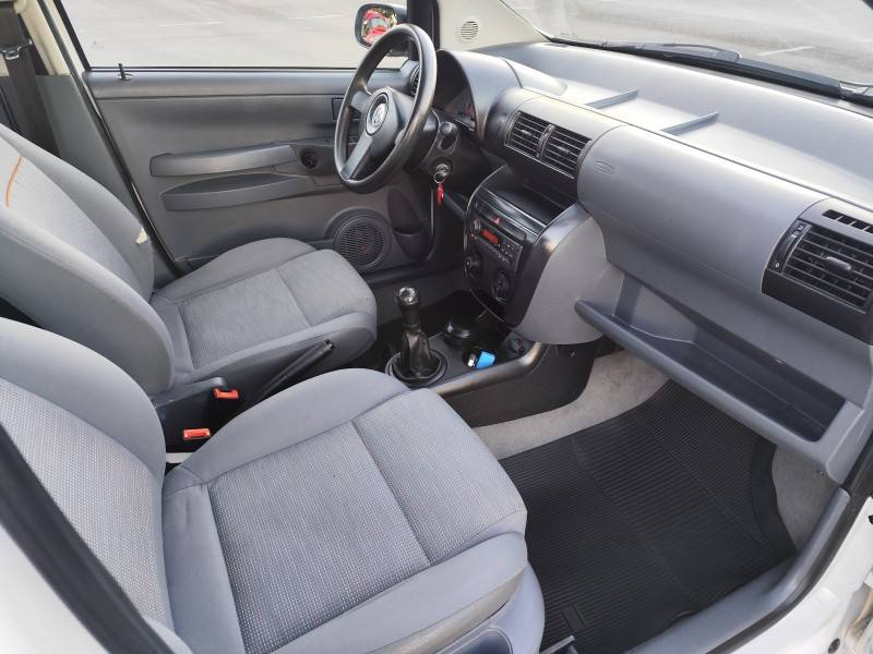 VOLKSWAGEN - FOX - 2009/2009 - Branca - R$ 29.900,00