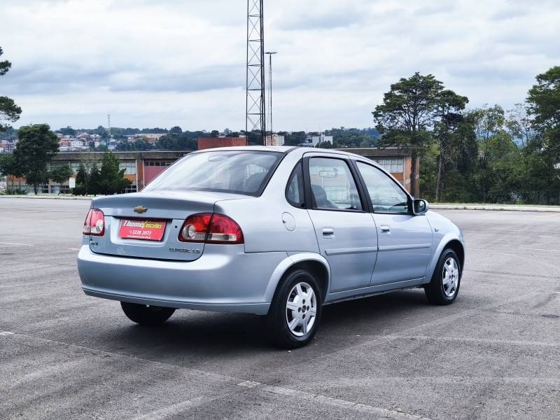 CHEVROLET - CLASSIC - 2013/2013 - Prata - R$ 29.900,00