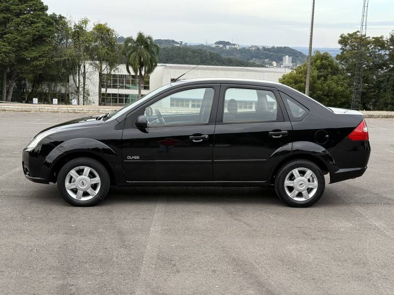 FORD - FIESTA - 2010/2010 - Preta - R$ 24.900,00