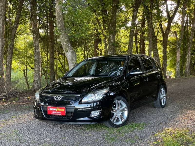 HYUNDAI - I30 - 2011/2011 - Preta - R$ 43.900,00
