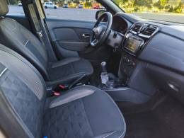 RENAULT - SANDERO - 2024/2024 - Dourada - R$ 79.900,00