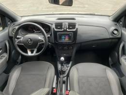RENAULT - SANDERO - 2022/2022 - Dourada - R$ 66.900,00