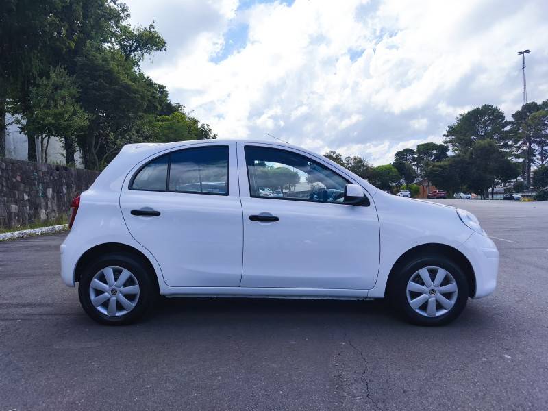 NISSAN - MARCH - 2013/2013 - Branca - R$ 38.900,00