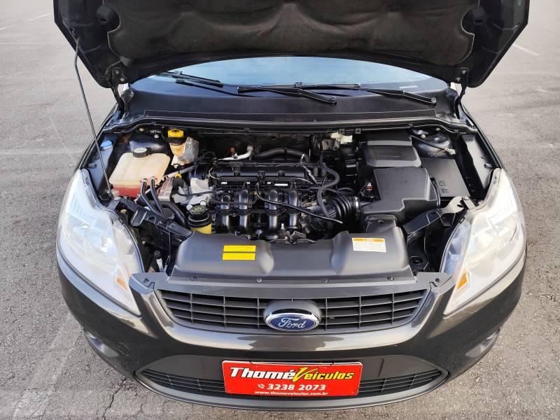 FORD - FOCUS - 2013/2013 - Cinza - R$ 41.900,00