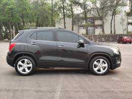 CHEVROLET - TRACKER - 2015/2015 - Prata - R$ 67.900,00