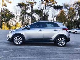 HYUNDAI - HB20X - 2017/2017 - Dourada - R$ 69.900,00