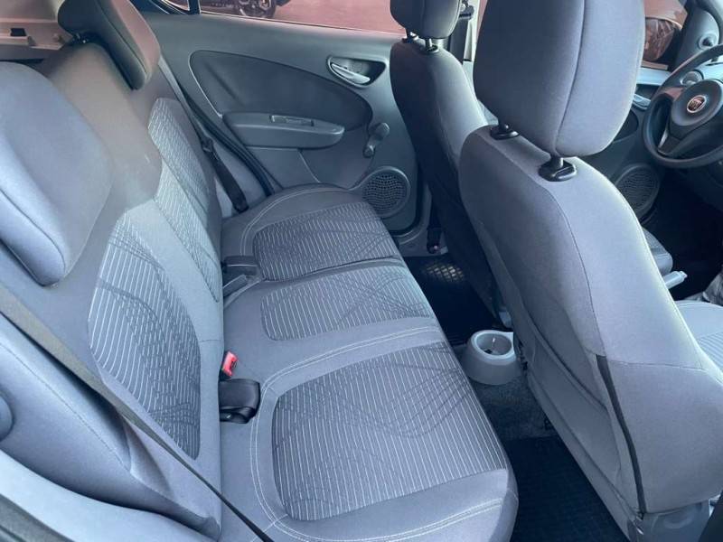 FIAT - PALIO - 2015/2015 - Cinza - R$ 38.900,00