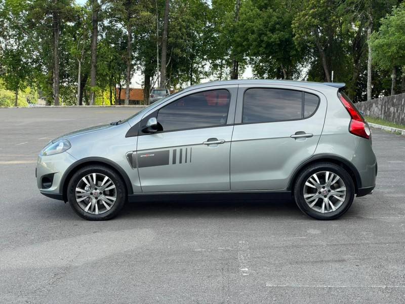 FIAT - PALIO - 2014/2014 - Cinza - R$ 43.900,00