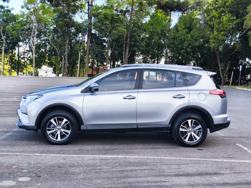TOYOTA - RAV4 - 2018/2018 - Prata - R$ 119.900,00