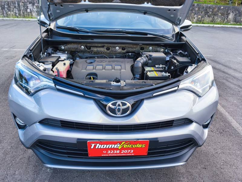 TOYOTA - RAV4 - 2018/2018 - Prata - R$ 119.900,00