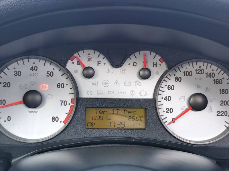 FIAT - STILO - 2005/2006 - Preta - R$ 28.900,00