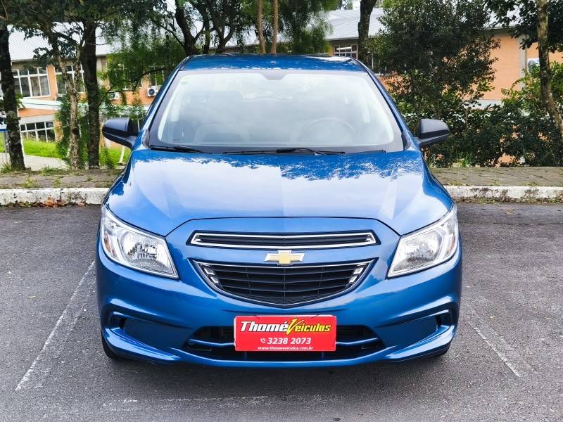 CHEVROLET - ONIX - 2015/2015 - Prata - R$ 46.900,00